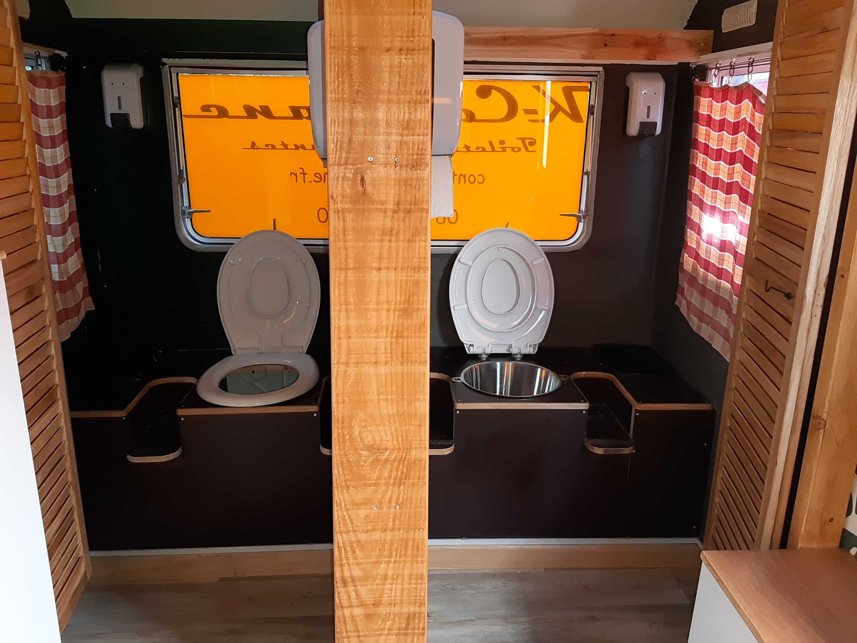 type de toilettes classiques avec chasse d'eau